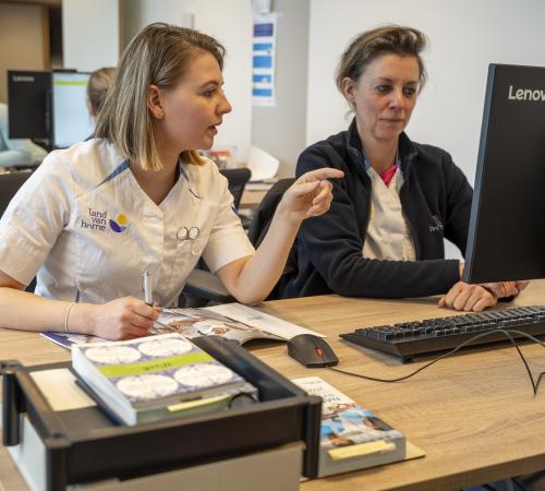 IK BEN Christa, zorgcoördinator thuiszorg bij wijkteam Weert-centrum
